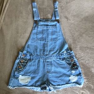 Cotton On over all short size 8